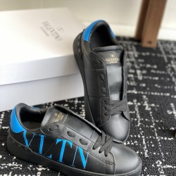 Valentino Shoes Top Quality
Women size 35-41
Men size 39-45
