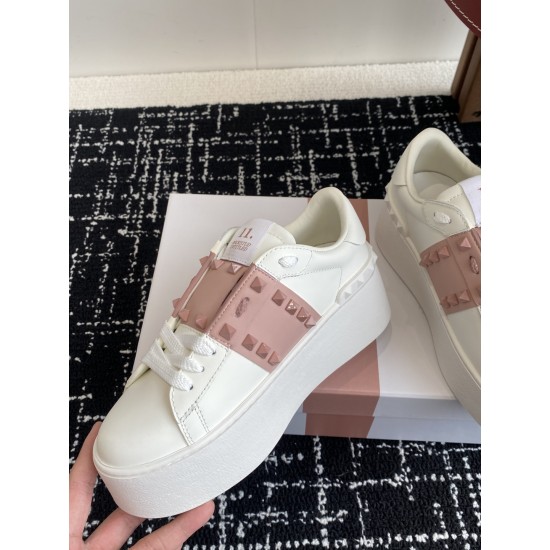 Valentino Shoes Top Quality
Women size 35-41
Men size 39-45