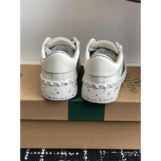 Valentino Shoes Top Quality
Women size 35-41
Men size 39-45