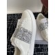 Valentino Shoes Top Quality
Women size 35-41
Men size 39-45