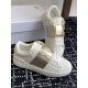 Valentino Shoes Top Quality
Women size 35-41
Men size 39-45