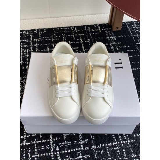 Valentino Shoes Top Quality
Women size 35-41
Men size 39-45