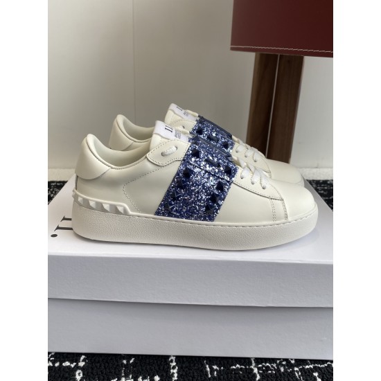 Valentino Shoes Top Quality
Women size 35-41
Men size 39-45