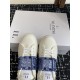 Valentino Shoes Top Quality
Women size 35-41
Men size 39-45