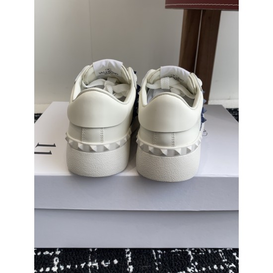 Valentino Shoes Top Quality
Women size 35-41
Men size 39-45
