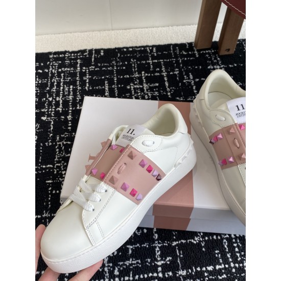 Valentino Shoes Top Quality
Women size 35-41
Men size 39-45