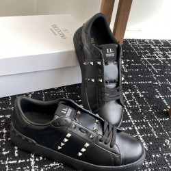 Valentino Shoes Top Quality
Women size 35-41
Men size 39-45