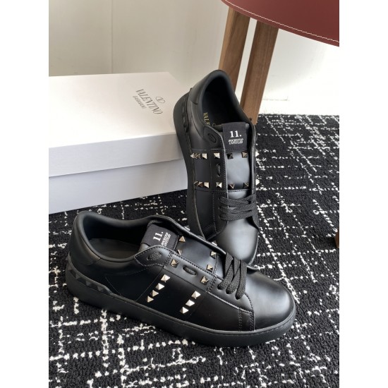Valentino Shoes Top Quality
Women size 35-41
Men size 39-45