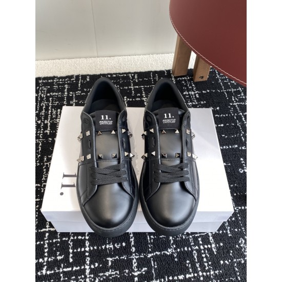Valentino Shoes Top Quality
Women size 35-41
Men size 39-45