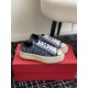 Valentino Shoes Top Quality
Women size 35-41
Men size 39-45