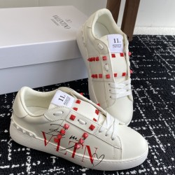 Valentino Shoes Top Quality
Women size 35-41
Men size 39-45