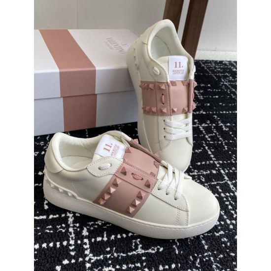 Valentino Shoes Top Quality
Women size 35-41
Men size 39-45