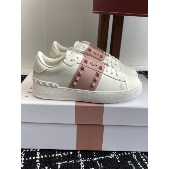 Valentino Shoes Top Quality
Women size 35-41
Men size 39-45