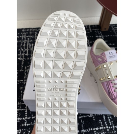 Valentino Shoes Top Quality
Women size 35-41
Men size 39-45