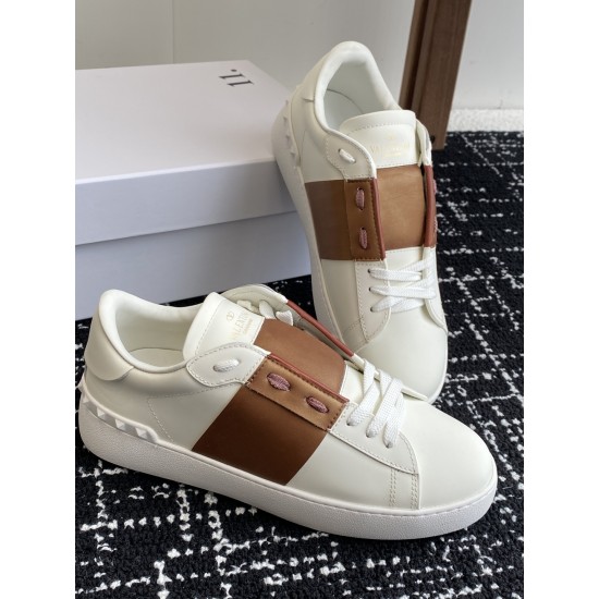 Valentino Shoes Top Quality
Women size 35-41
Men size 39-45