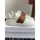 Valentino Shoes Top Quality
Women size 35-41
Men size 39-45