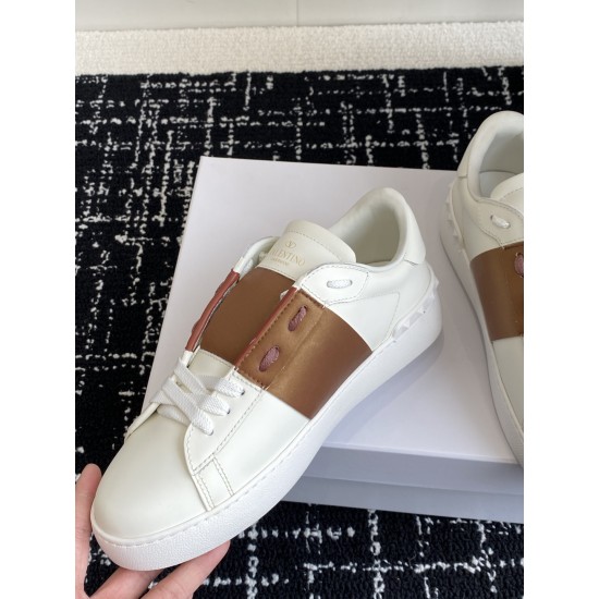 Valentino Shoes Top Quality
Women size 35-41
Men size 39-45