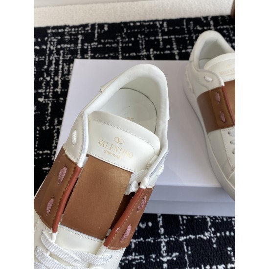 Valentino Shoes Top Quality
Women size 35-41
Men size 39-45