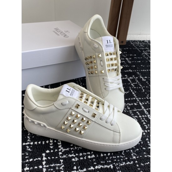 Valentino Shoes Top Quality
Women size 35-41
Men size 39-45