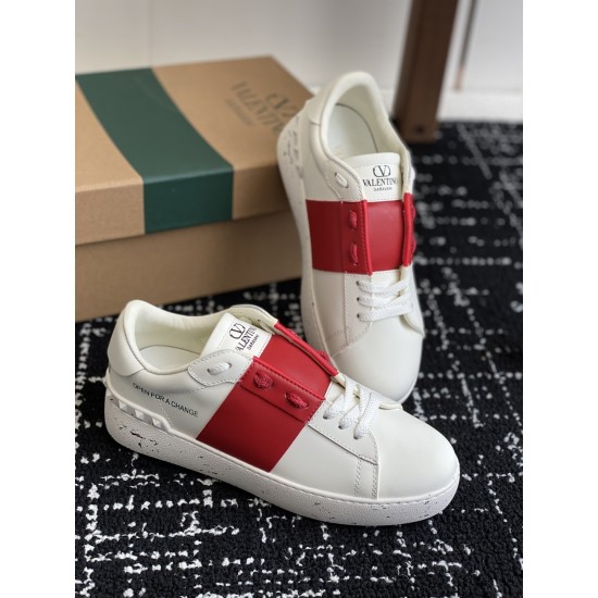 Valentino Shoes Top Quality
Women size 35-41
Men size 39-45