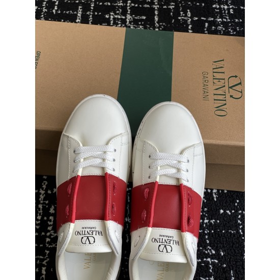 Valentino Shoes Top Quality
Women size 35-41
Men size 39-45