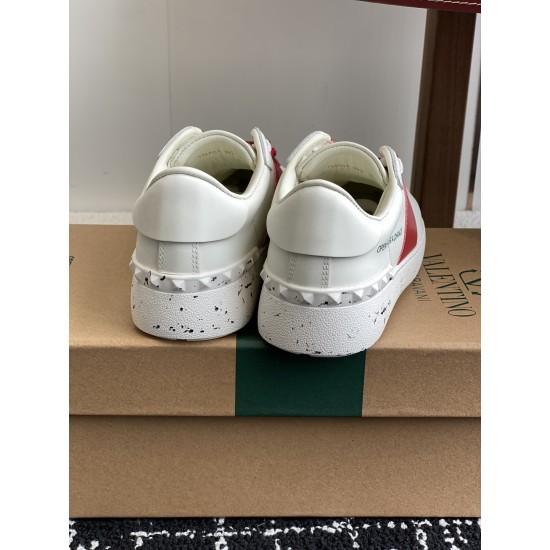 Valentino Shoes Top Quality
Women size 35-41
Men size 39-45
