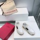 Valentino Shoes Top Quality
Women size 35-41
Men size 39-45