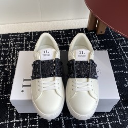 Valentino Shoes Top Quality
Women size 35-41
Men size 39-45