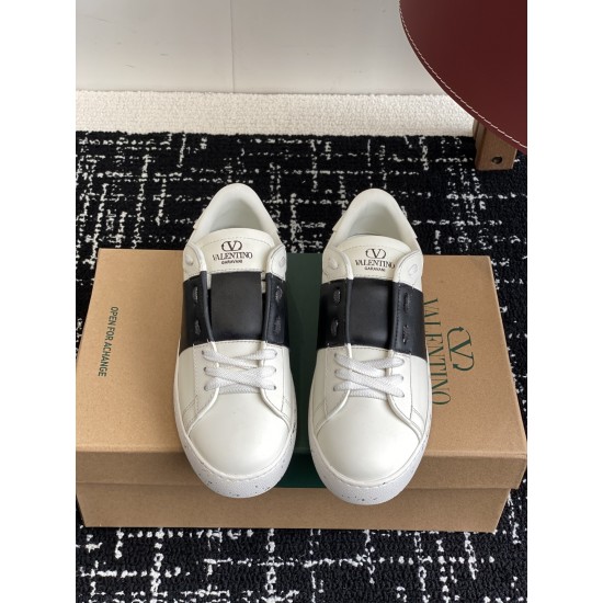 Valentino Shoes Top Quality
Women size 35-41
Men size 39-45