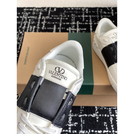Valentino Shoes Top Quality
Women size 35-41
Men size 39-45