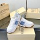 Valentino Shoes Top Quality
Women size 35-41
Men size 39-45