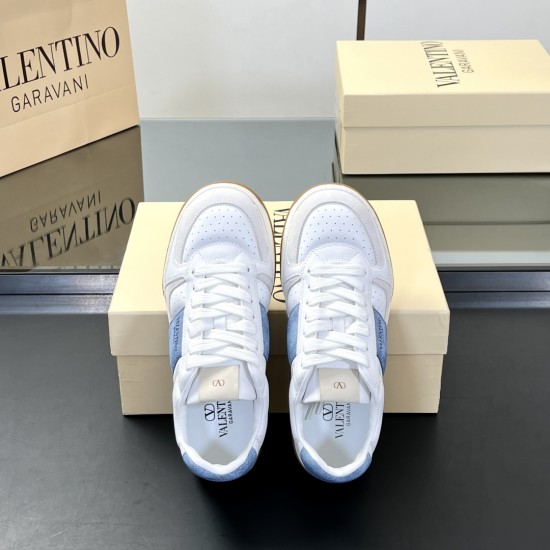 Valentino Shoes Top Quality
Women size 35-41
Men size 39-45