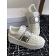 Valentino Shoes Top Quality
Women size 35-41
Men size 39-45