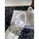 Valentino Shoes Top Quality
Women size 35-41
Men size 39-45