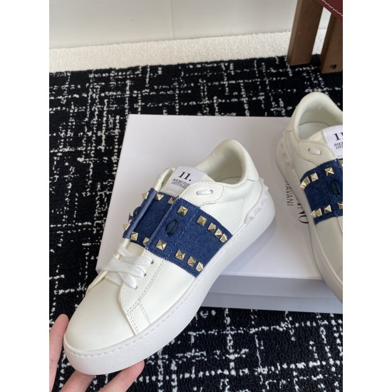 Valentino Shoes Top Quality
Women size 35-41
Men size 39-45