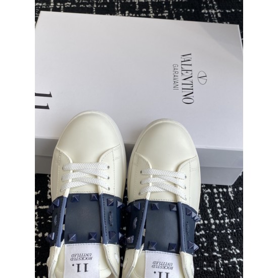 Valentino Shoes Top Quality
Women size 35-41
Men size 39-45