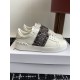 Valentino Shoes Top Quality
Women size 35-41
Men size 39-45