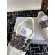 Valentino Shoes Top Quality
Women size 35-41
Men size 39-45