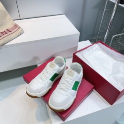 Valentino Shoes Top Quality
Women size 35-41
Men size 39-45