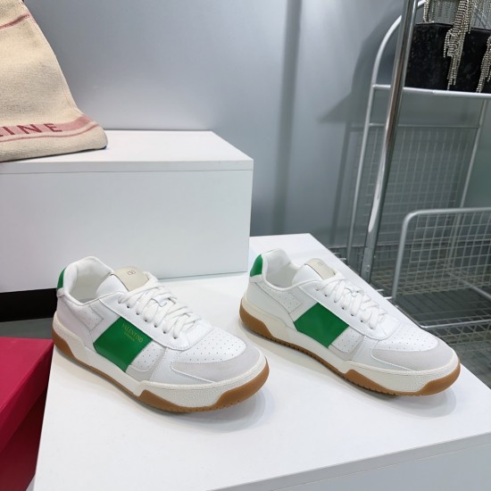 Valentino Shoes Top Quality
Women size 35-41
Men size 39-45