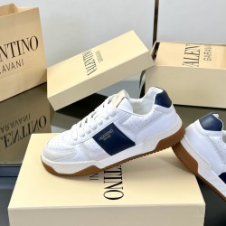 Valentino Shoes Top Quality
Women size 35-41
Men size 39-45