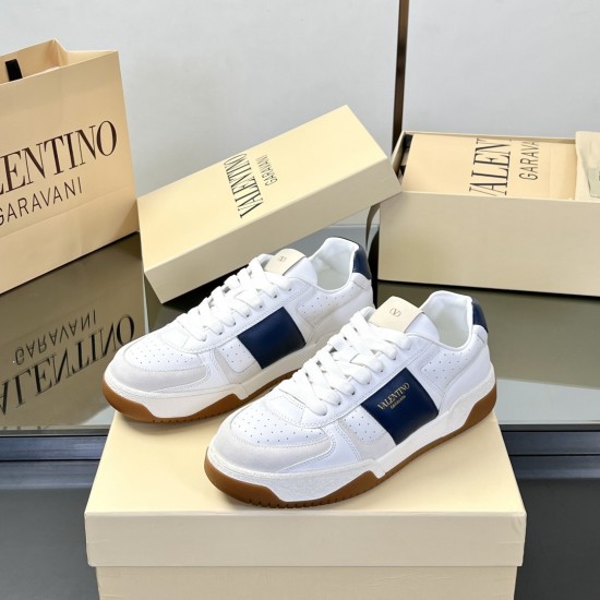 Valentino Shoes Top Quality
Women size 35-41
Men size 39-45