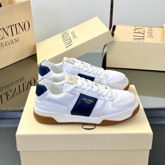 Valentino Shoes Top Quality
Women size 35-41
Men size 39-45