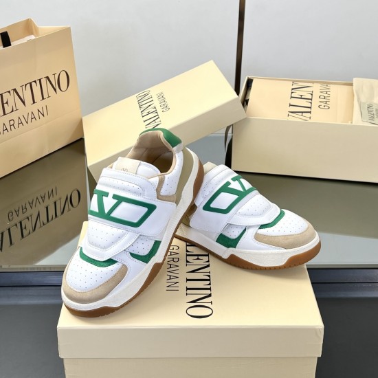 Valentino Shoes Top Quality
Women size 35-41
Men size 39-45