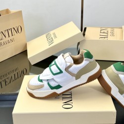 Valentino Shoes Top Quality
Women size 35-41
Men size 39-45