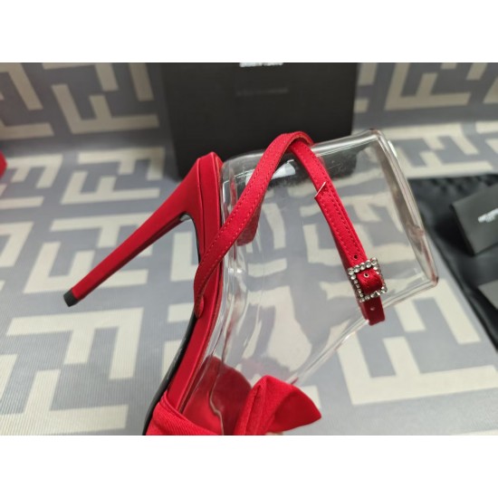 YSL Heels Top Quality Collection
Women 35-41