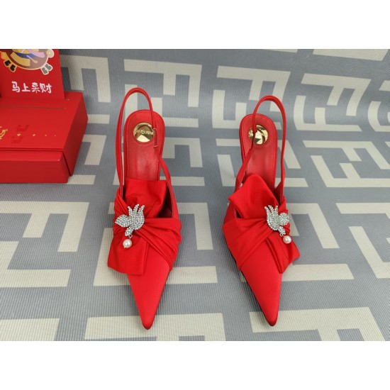 YSL Heels Top Quality Collection
Women 35-41