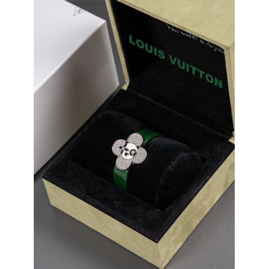 Van Cleef Watches: Top Quality