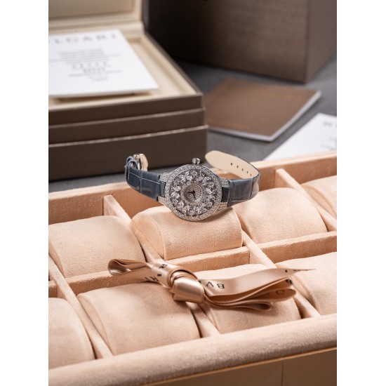 Van Cleef Watch: Top Quality