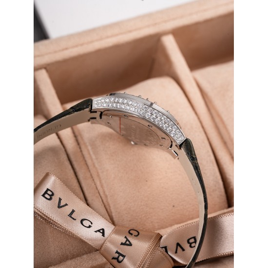 Van Cleef Watch: Top Quality